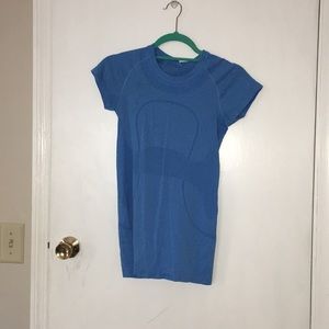 Lululemon short sleeved shirt